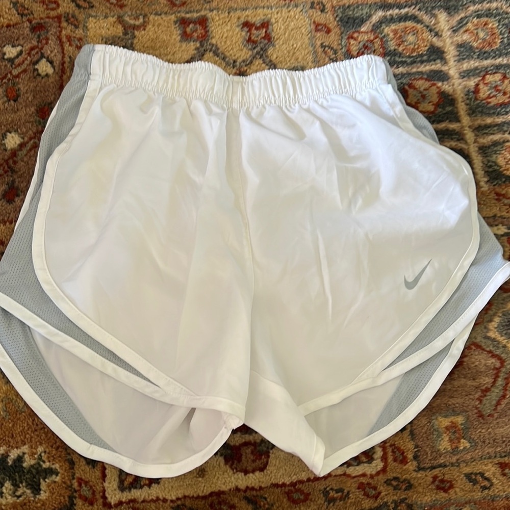 womens nike shorts